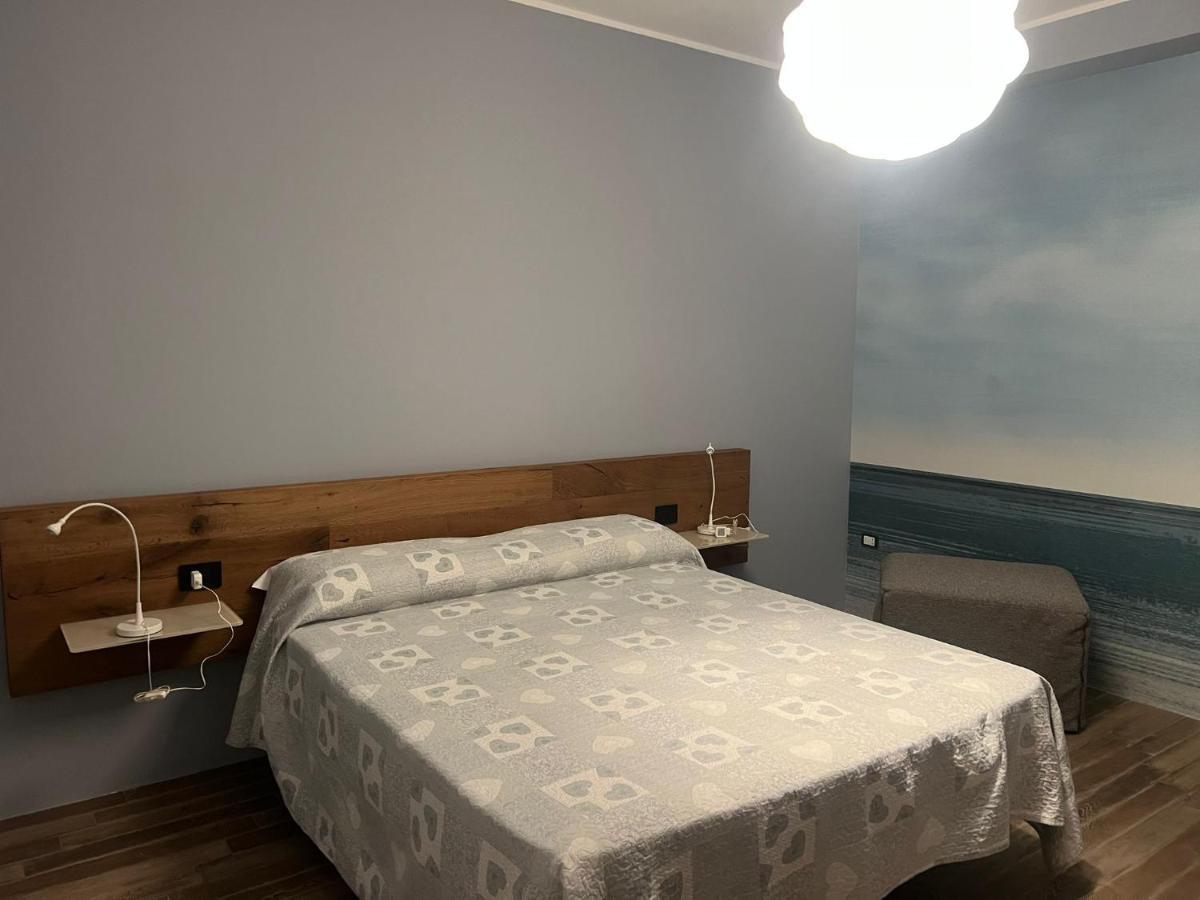 Le Cale Camera Privata In Guest house